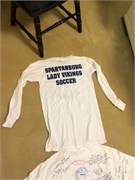 06_LorisShirts