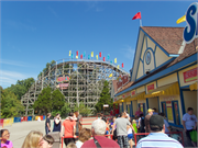 10-HolidayWorld