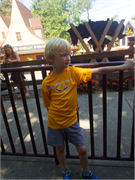 26-HolidayWorld