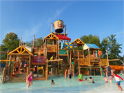 42-HolidayWorld
