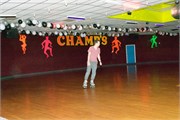 037-RollerSkating