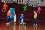 040-RollerSkating