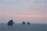 07-HaLongSailIn