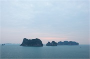 08-HaLongSailIn