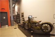 049-41-H-D_Museum_Milwaukee