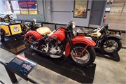 053-50-H-D_Museum_Milwaukee