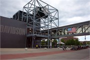68-H-D_Museum_Milwaukee