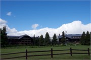 01-GlacierParkLodge