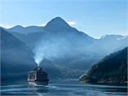 09-Geirangerfjord-MSC_ship