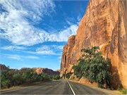 02-CanyonLands
