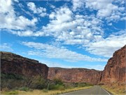 10-CanyonLands