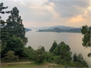 012-LakeBunyonyi