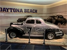 06Nascar-Hall