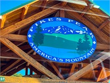 001_Pikes-Peak