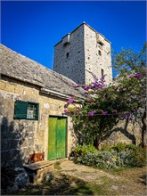 098-033_1016a-Brac-Island