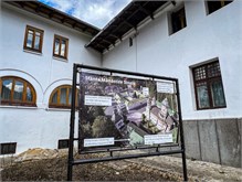 05-Sinaia-Monastery