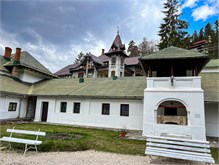 29-Sinaia-Monastery