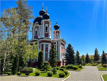 12-Churchi-Monastery