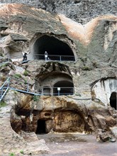16-Vardzia