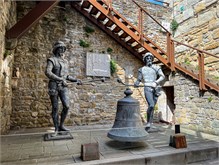 049-51Trieste-Italy