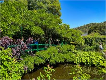 24-Giverny-Gardens