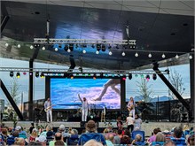 005-Good-vibrations-concert
