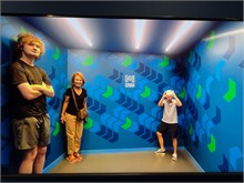 002-Museum_of_Illusions