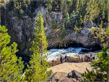 021-Yellowstone1